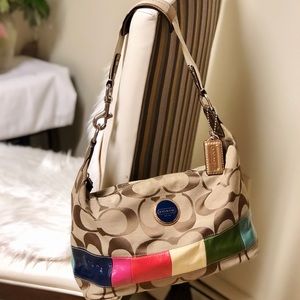 🔸🔸Coach Signature Stripe Hobo Bag